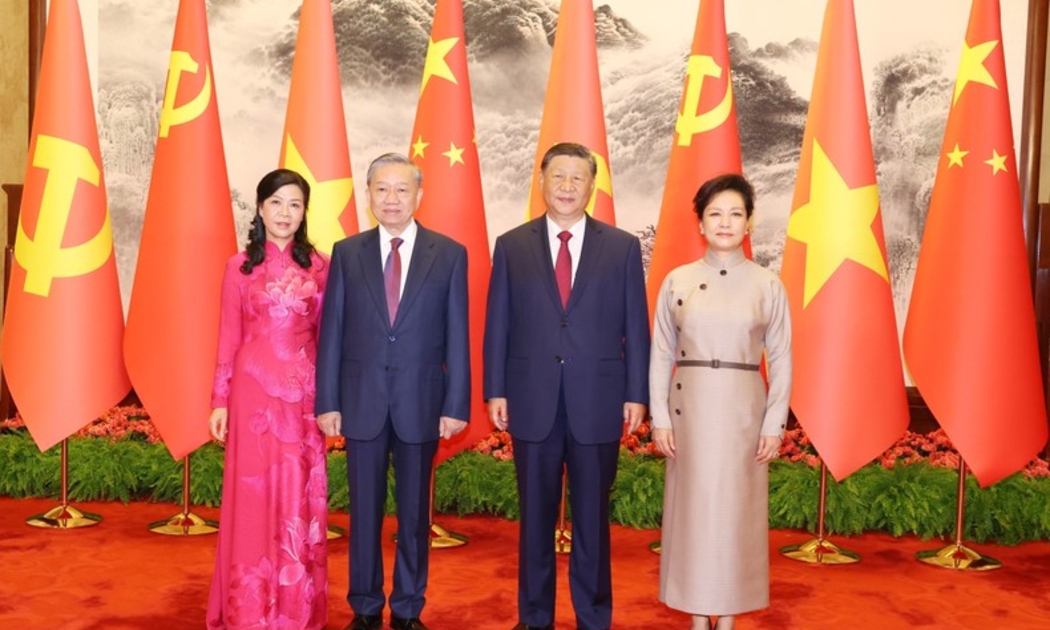 Tổng Bí thư, Chủ tịch nước Trung Quốc Tập Cận Bình và Phu nhân cùng Tổng Bí thư, Chủ tịch nước Tô Lâm và Phu nhân chụp ảnh chung trước hội đàm giữa hai nhà lãnh đạo ngày 19/8 - Ảnh: TTXVN