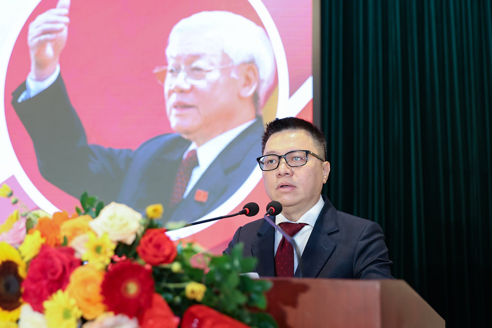 Ông Lê Quốc Minh, Tổng Biên tập Báo Nhân Dân, Phó Trưởng ban Tuyên giáo Trung ương, Chủ tịch Hội Nhà báo Việt Nam, phát biểu tại Lễ khai trương. Ảnh: Thành Đạt.