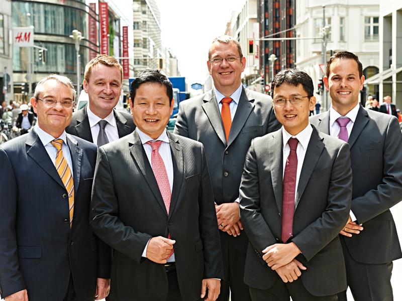 FPT khẳng định vị thế tr&ecirc;n trường quốc tế sau h&agrave;ng loạt c&aacute;i bắt tay chiến lược với &ldquo;những người khổng lồ&rdquo; trong nhiều lĩnh vực v&agrave; c&aacute;c thương vụ M&A tr&ecirc;n to&agrave;n cầu.