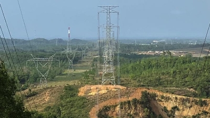 Quynh Luu - Thanh Hoa 500kV power transmission line starts operation