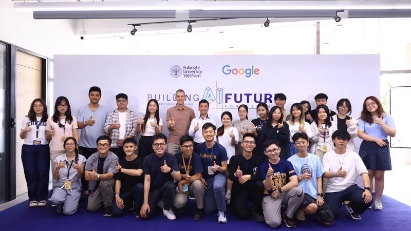 Google pledges $1.5 mln for Fulbright Uni Vietnam to develop AI