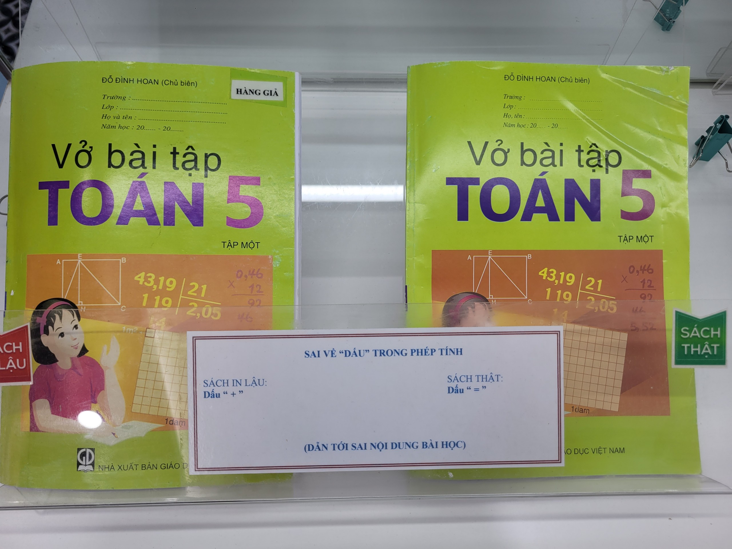 Sách lậu được làm giả với hình thức tinh vi.