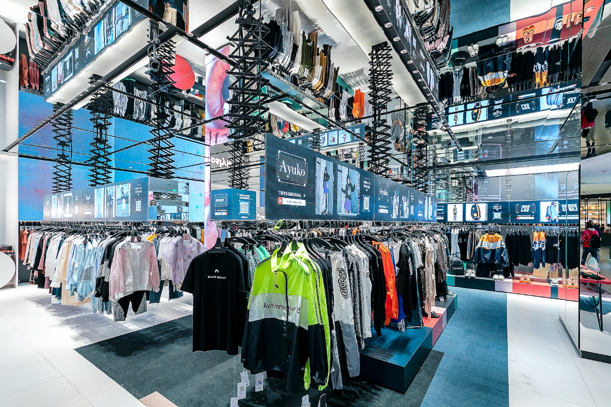 Sự ph&aacute;t triển tr&ecirc;n thị trường đại ch&uacute;ng của c&aacute;c thương hiệu nội địa Trung đang tăng ch&oacute;ng mặt.