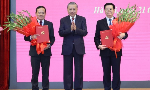 Công bố quyết định của Bộ Chính trị phân công Trưởng ban Kinh tế Trung ương và Trưởng ban Dân vận Trung ương