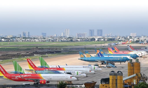 Bộ Giao thông vận tải làm rõ tỷ trọng chi phí mỗi chuyến bay sau khi cử tri kêu giá vé máy tăng cao