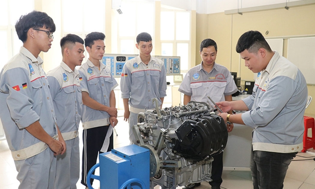 Sinh viên Trường Cao đẳng Cơ khí nông nghiệp tham gia lớp cao đẳng chất lượng cao cấp độ quốc tế theo Chương trình chuyển giao từ CHLB Đức. Ảnh: Báo Chính phủ.vn