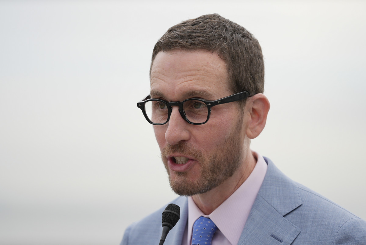 Chân dung “tác giả” Dự luật SB 1047, Thượng nghị sĩ Scott Wiener thuộc Đảng Dân chủ.