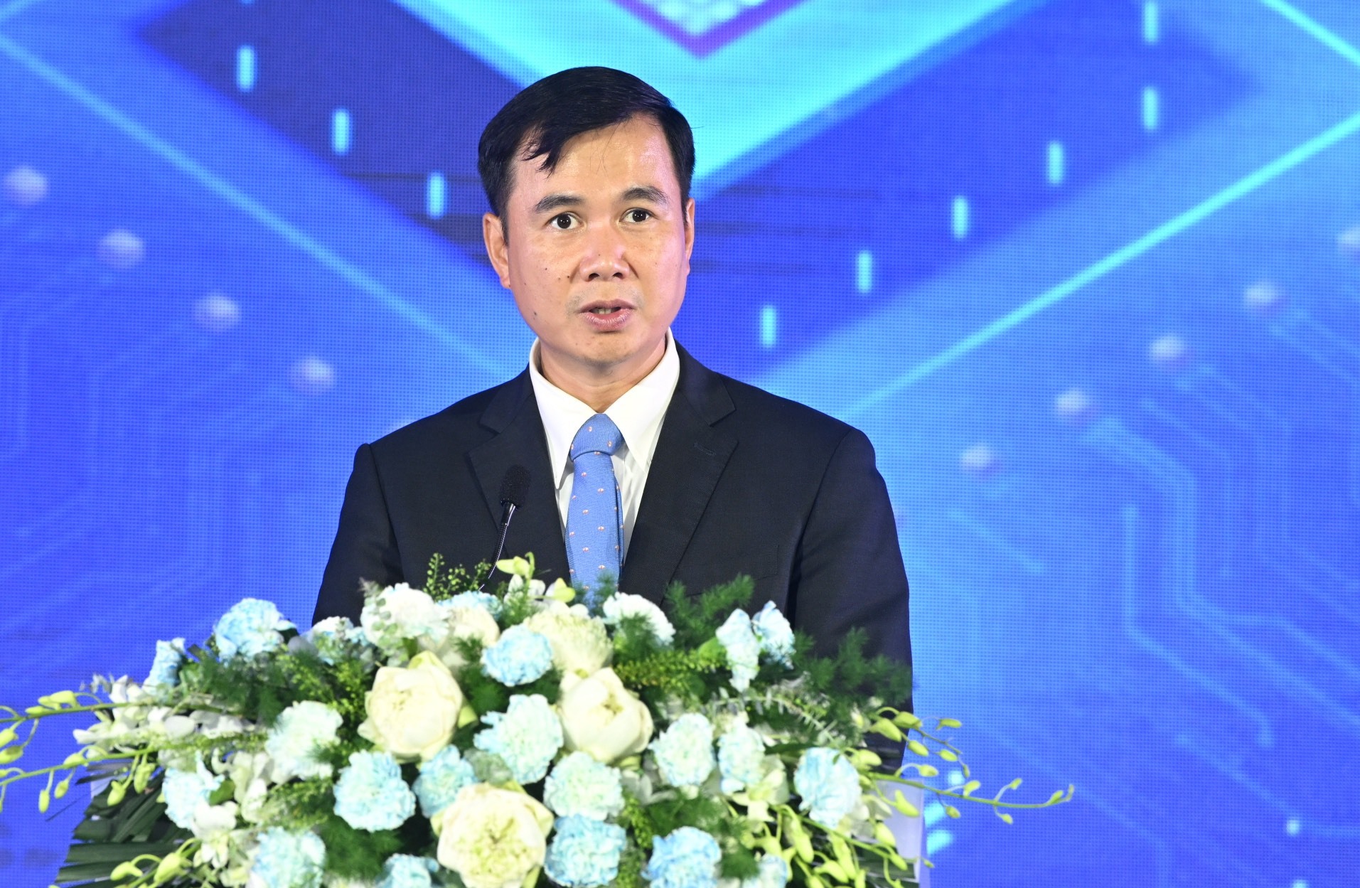 Thứ trưởng Bùi Thế Duy: AI đang phát triển vượt bậc và nhiều tiềm năng trong phát triển kinh tế xã hội cũng như giải quyết các thách thức xã hội.