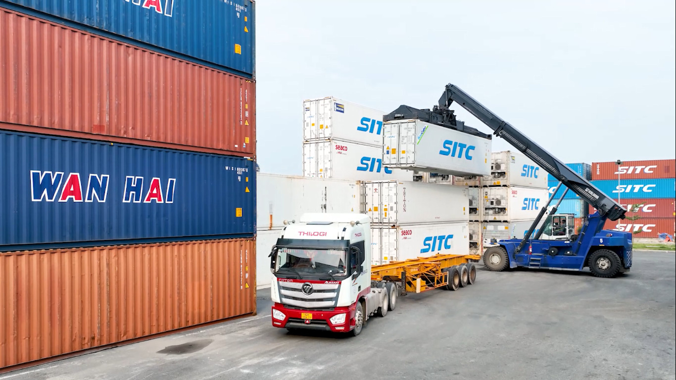 Hệ thống bãi container lạnh tại cảng Chu Lai có diện tích hơn 12.500 m2 với sức chứa 1.000 container.