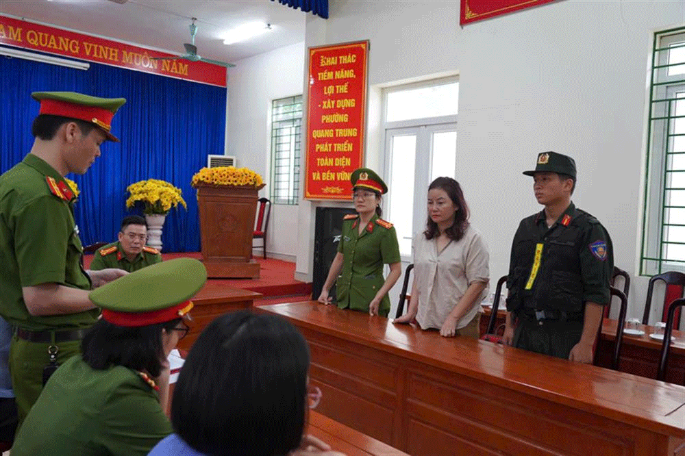 Cơ quan Cảnh sát điều tra Công an tỉnh Hà Giang thi hành lệnh bắt tạm giam đối với Nguyễn Lan Hương 