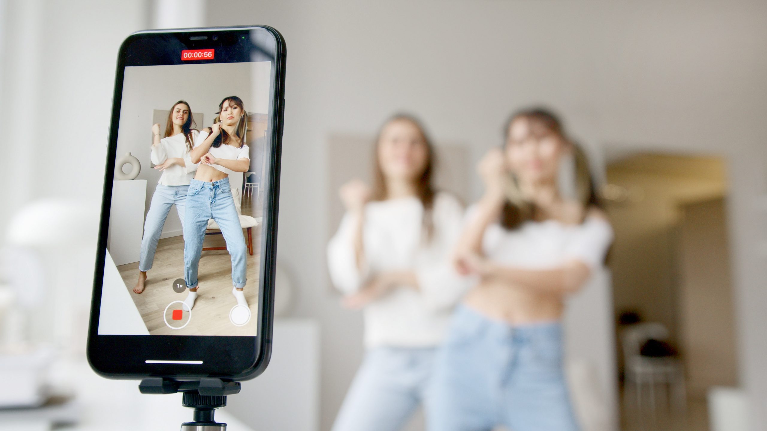 Gen Z có xu hướng tin những review mà họ cho là chân thực từ những người bình thường.