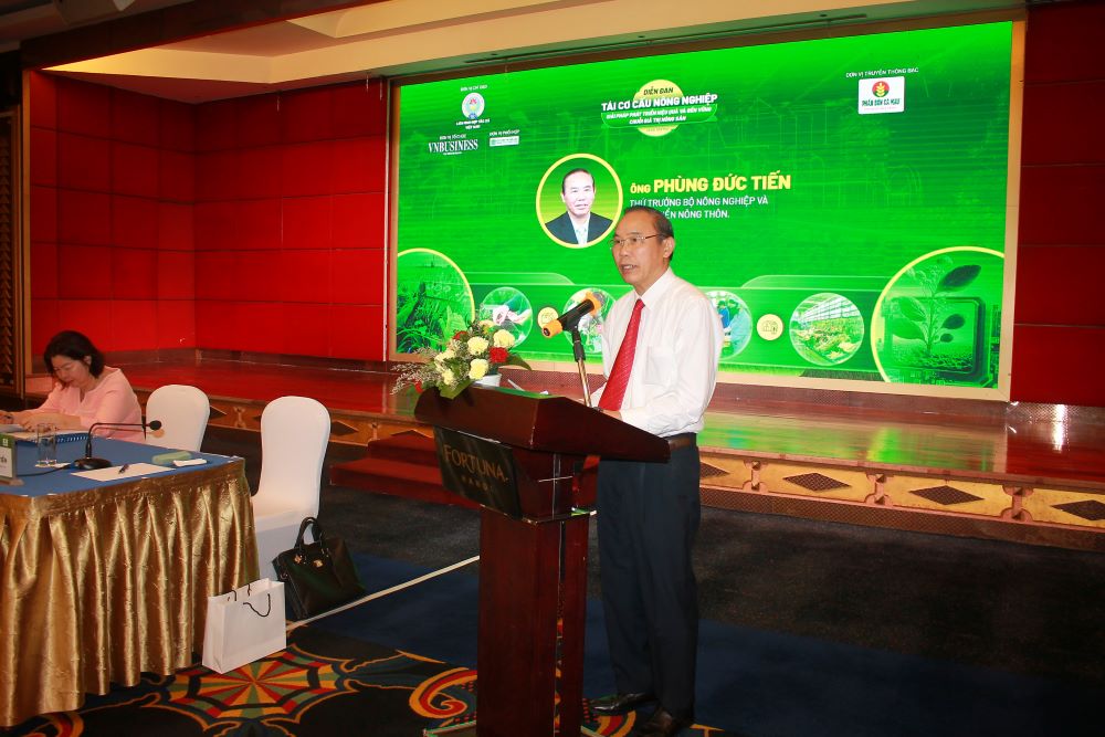 &Ocirc;ng Ph&ugrave;ng Đức Tiến: 