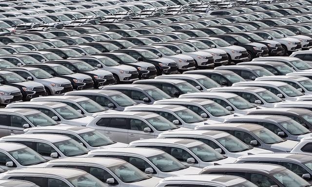 Vietnam imports over 97,700 cars as of August 15