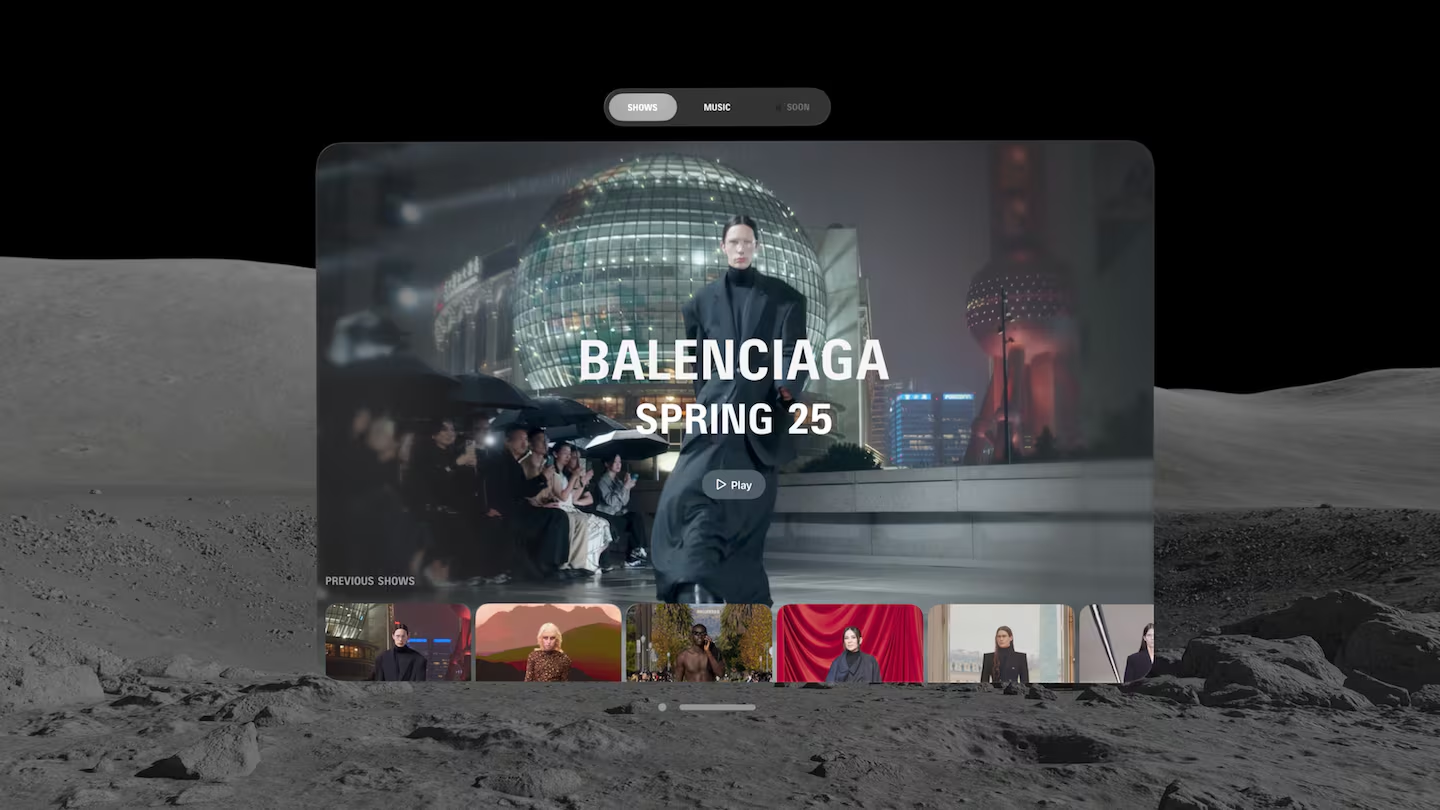 Balenciaga đã ra mắt app Apple Vision Pro để giới thiệu các show diễn.