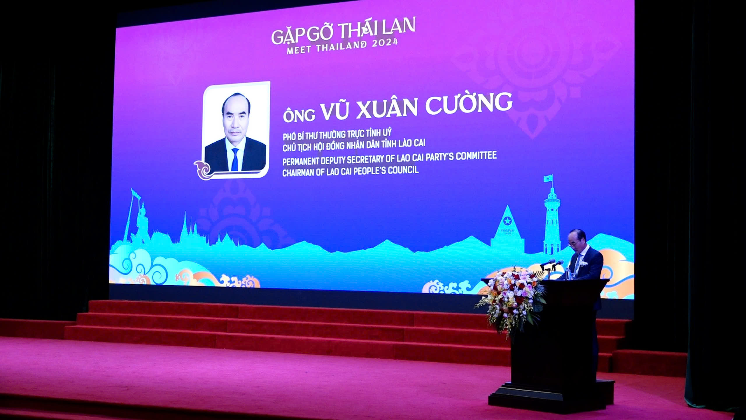 Ông Vũ Xuân Cương, Phó Bí thư Tỉnh ủy, Chủ tịch Hội đồng Nhân dân tỉnh Lào Cai, chia sẻ về những cơ hội hợp tác của doanh nghiệp Thái Lan tại tỉnh Lào Cai. Ảnh: Trần Sơn.