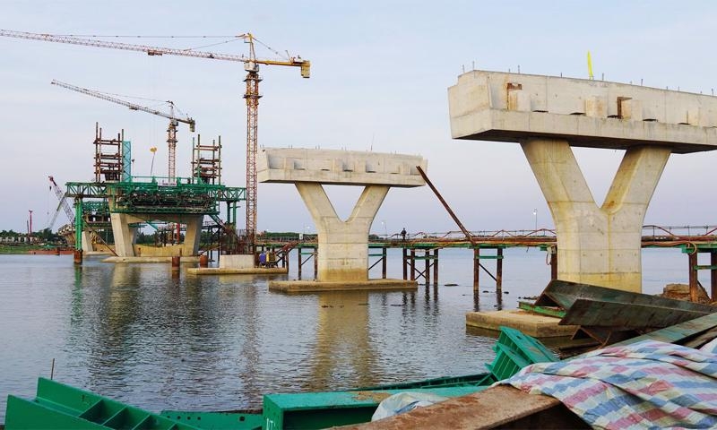 Quang Tri province accelerates construction of coastal road