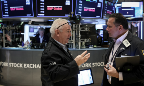 Chứng khoán Mỹ tăng điểm mạnh sau báo cáo PCE, giá dầu trượt dốc