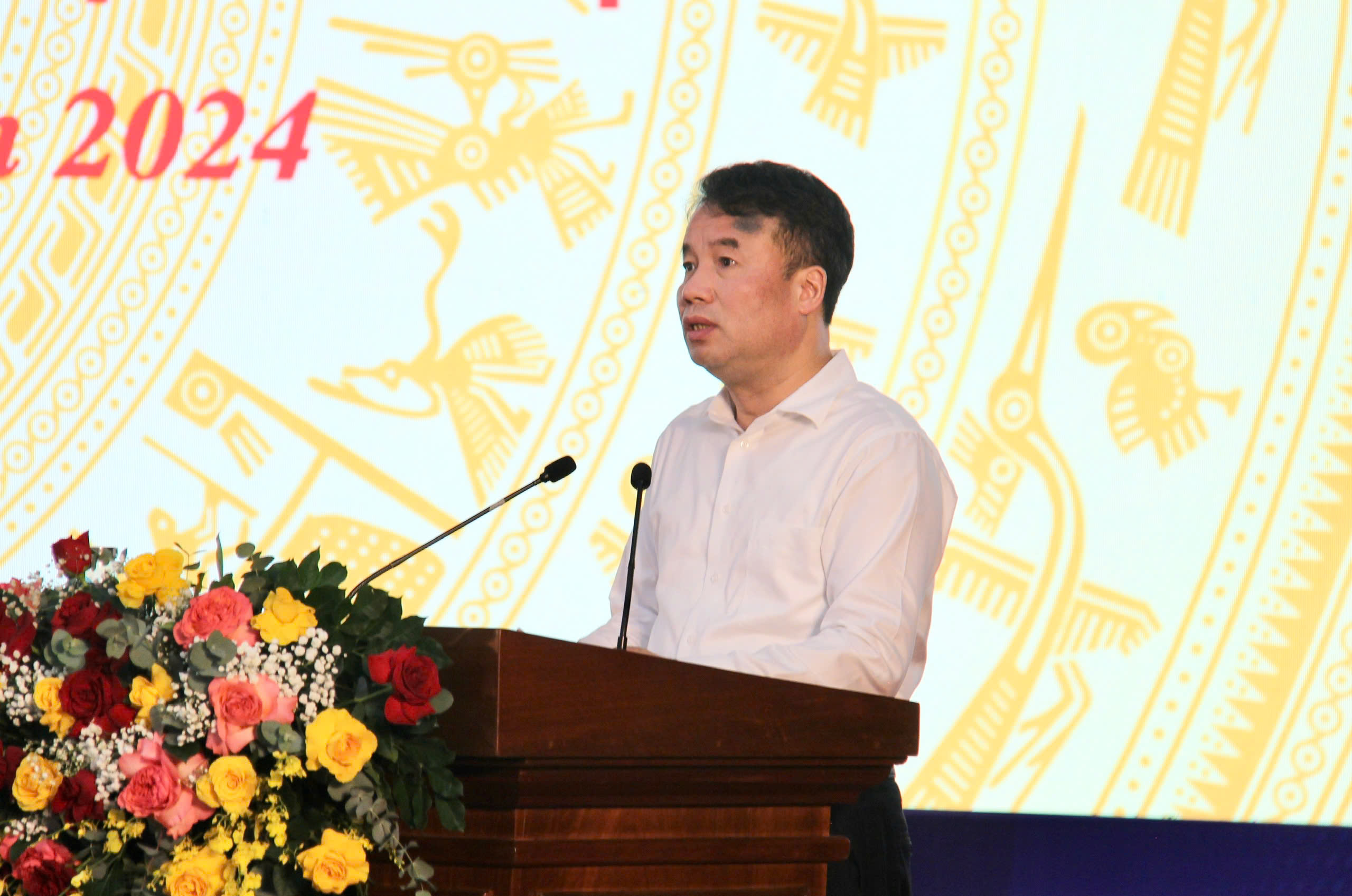 Tổng Giám đốc Bảo hiểm xã hội Việt Nam Nguyễn Thế Mạnh tham luận tại hội nghị. Ảnh: Duy Nguyễn.