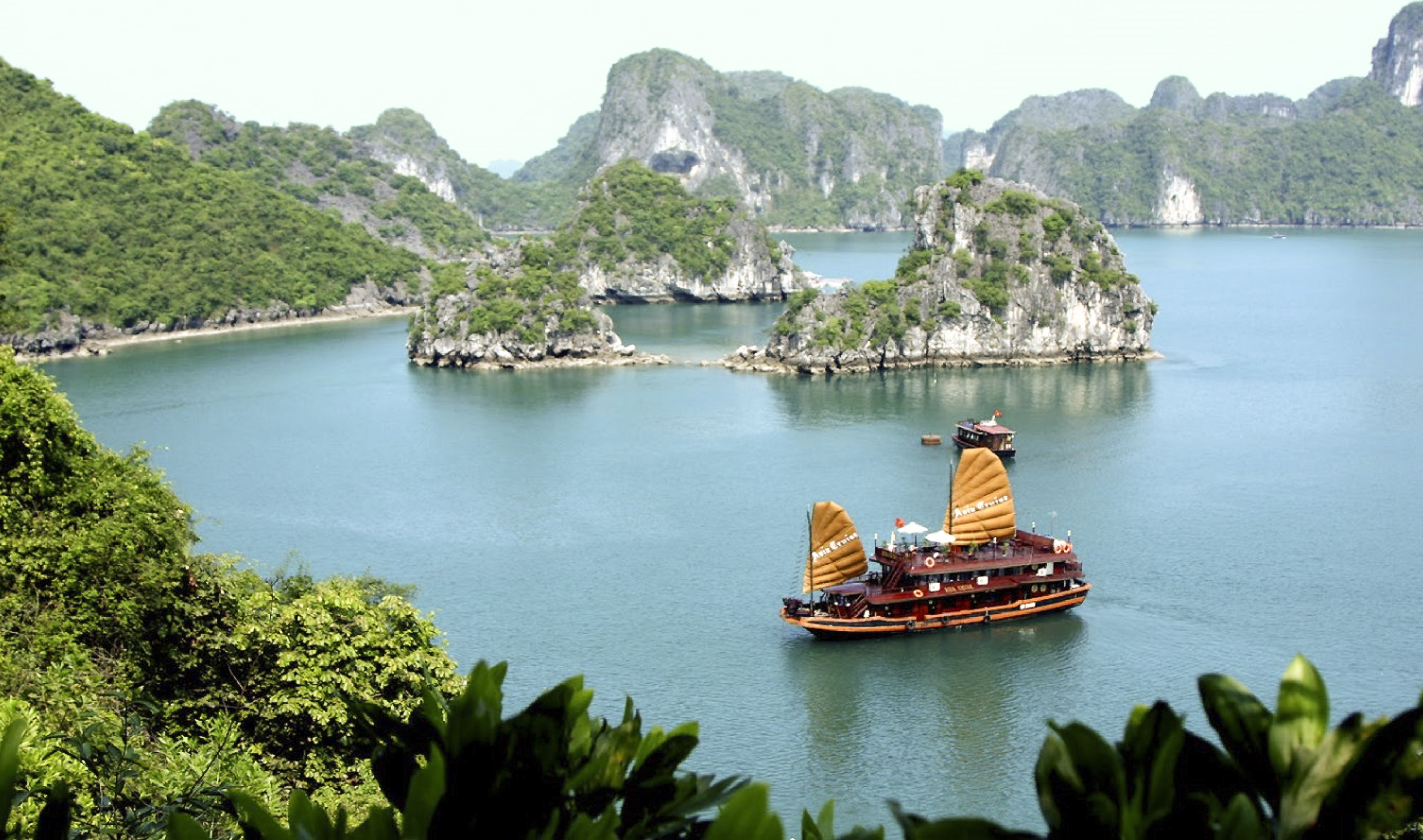 Đảo Cát Bà, Hải Phòng thu hút đông du khách dịp nghỉ lễ 
