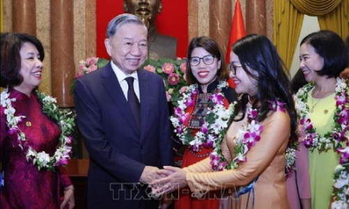 Tổng Bí thư, Chủ tịch nước: Phong trào “Tham mưu giỏi, phục vụ tốt” góp phần nâng cao đạo đức công vụ