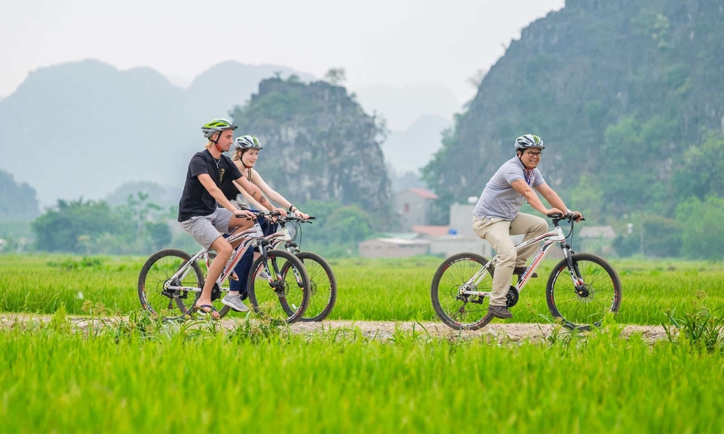 Hết 8 tháng năm 2024, ngành du lịch tỉnh Ninh Bình đã đón trên 6,8 triệu lượt khách, trong đó khách quốc tế gần gấp đôi cả năm 2023.