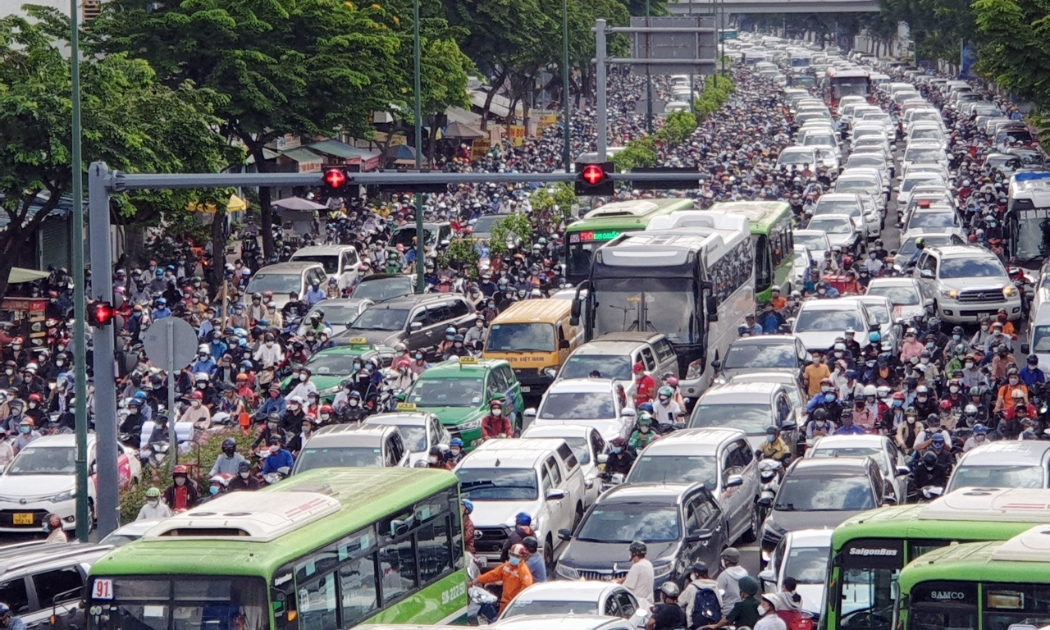 Ảnh: Một điểm kẹt xe ở TP.HCM trên đại lộ Phạm Văn Đồng.