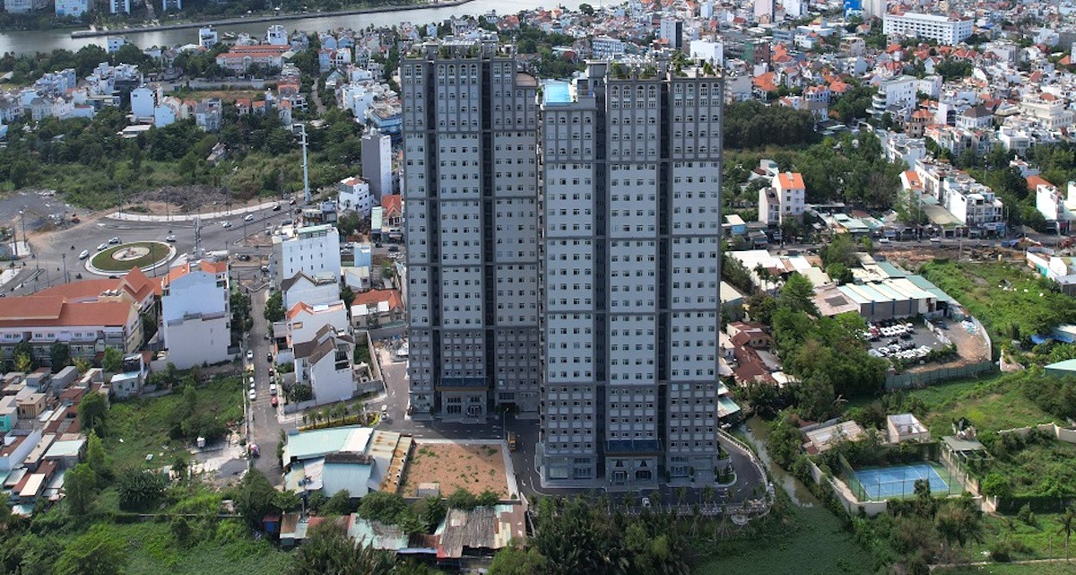 Dự án khu nhà ở Khởi Thành (tên thương mại là Paris Hoàng Kim). 