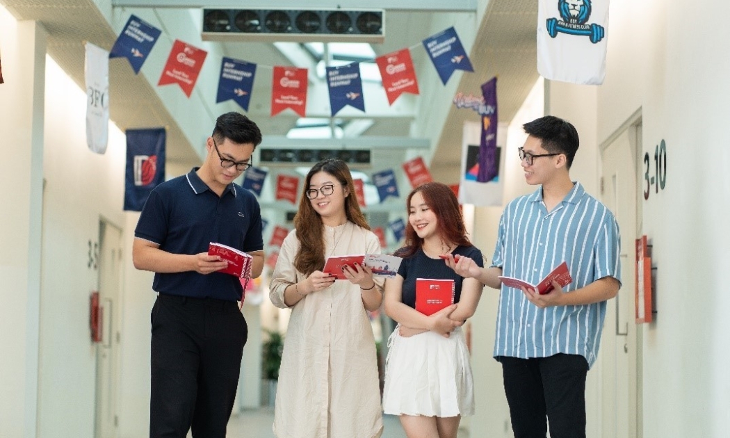 Có một trường đại học đạt chứng nhận kiểm định toàn diện từ QAA.