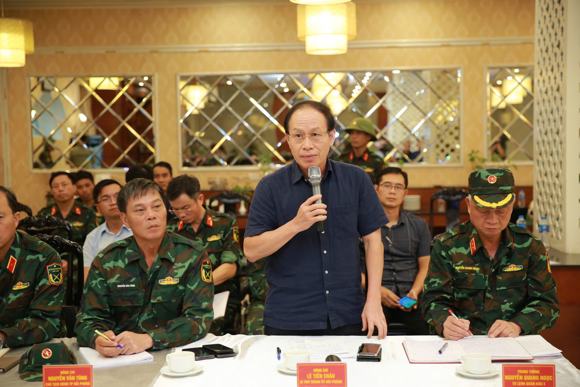 Bí thư Thành ủy Hải Phòng Lê Tiến Châu cho biết thành phố đang triển khai các biện pháp ứng phó theo các kịch bản đã đề ra. Ảnh: VGP/Minh Khôi.