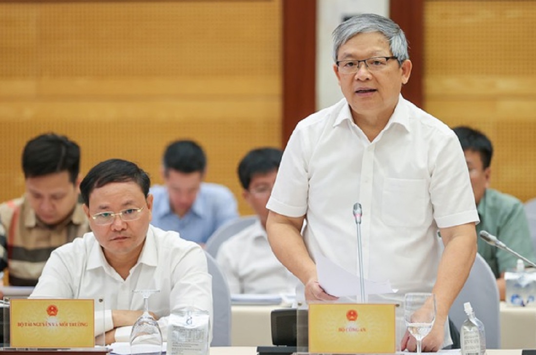 Thiếu tướng Hoàng Anh Tuyên: 