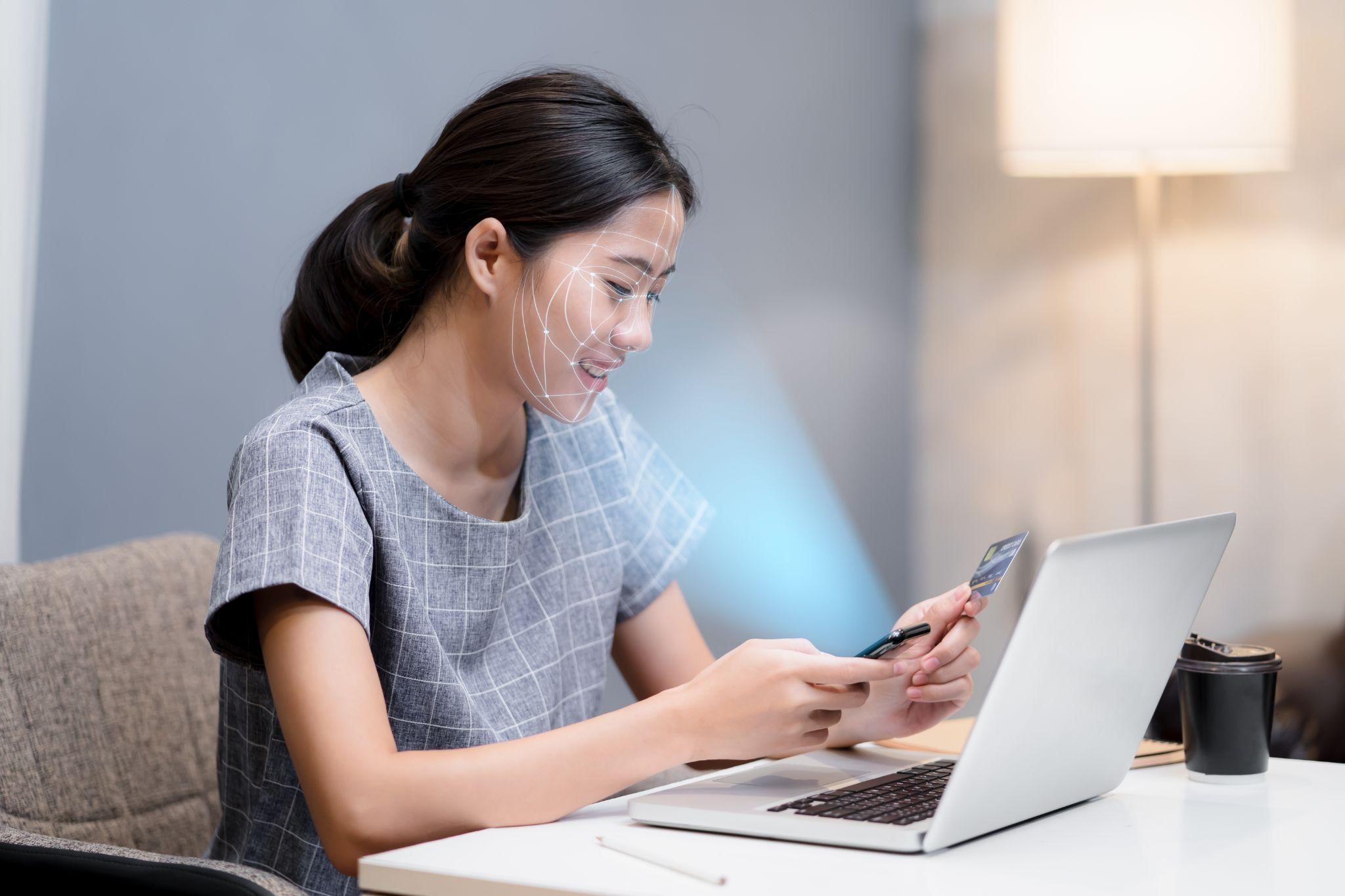 Từ ng&agrave;y 1/1/2025, kh&aacute;ch h&agrave;ng sẽ kh&ocirc;ng thể giao dịch trực tuyến nếu chưa cập nhật dữ liệu sinh trắc học ng&acirc;n h&agrave;ng.