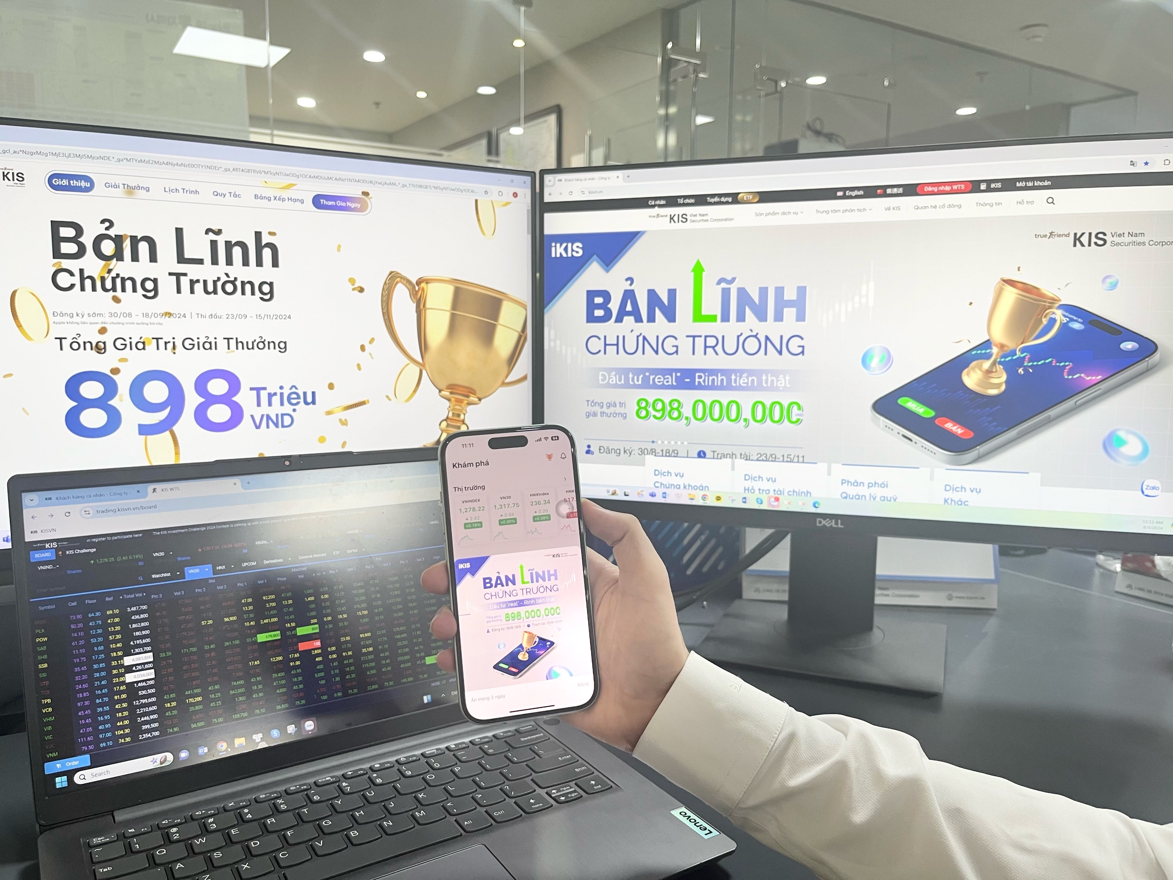 Đăng k&yacute; tham gia cuộc thi tr&ecirc;n app iKIS hoặc website của Chứng kho&aacute;n KIS.