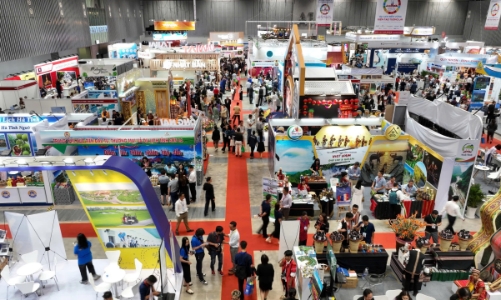 Doanh nghiệp tung nhiều ưu đãi 