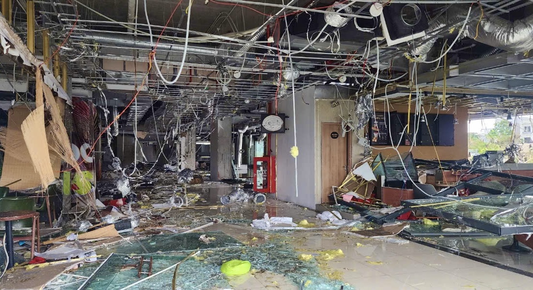 T&ograve;a chung cư Ho&agrave;ng Huy tại Hải Ph&ograve;ng bị thiệt hại nặng nề&nbsp;