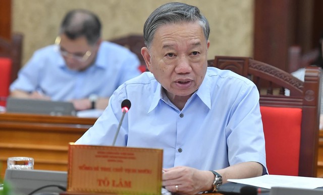 Tổng Bí thư, Chủ tịch nước Tô Lâm chủ trì họp Bộ Chính trị, Ban Bí thư về chỉ đạo khắc phục hậu quả cơn bão số 3 chiều 9/9 - Ảnh: Báo Nhân dân