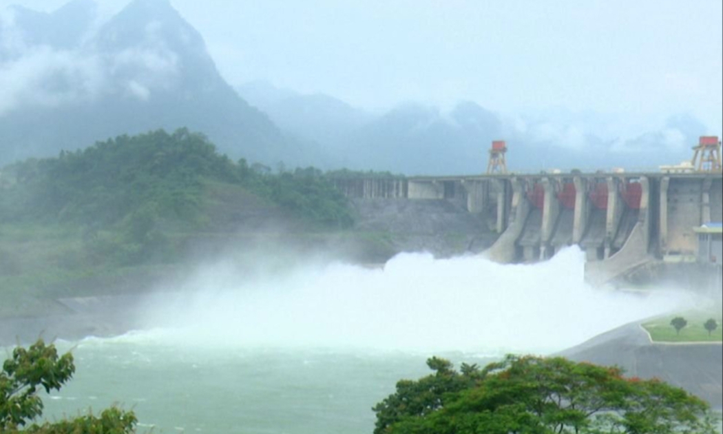 Thủy điện Tuyên Quang được lệnh mở 8 cửa xả đáy xả lũ.