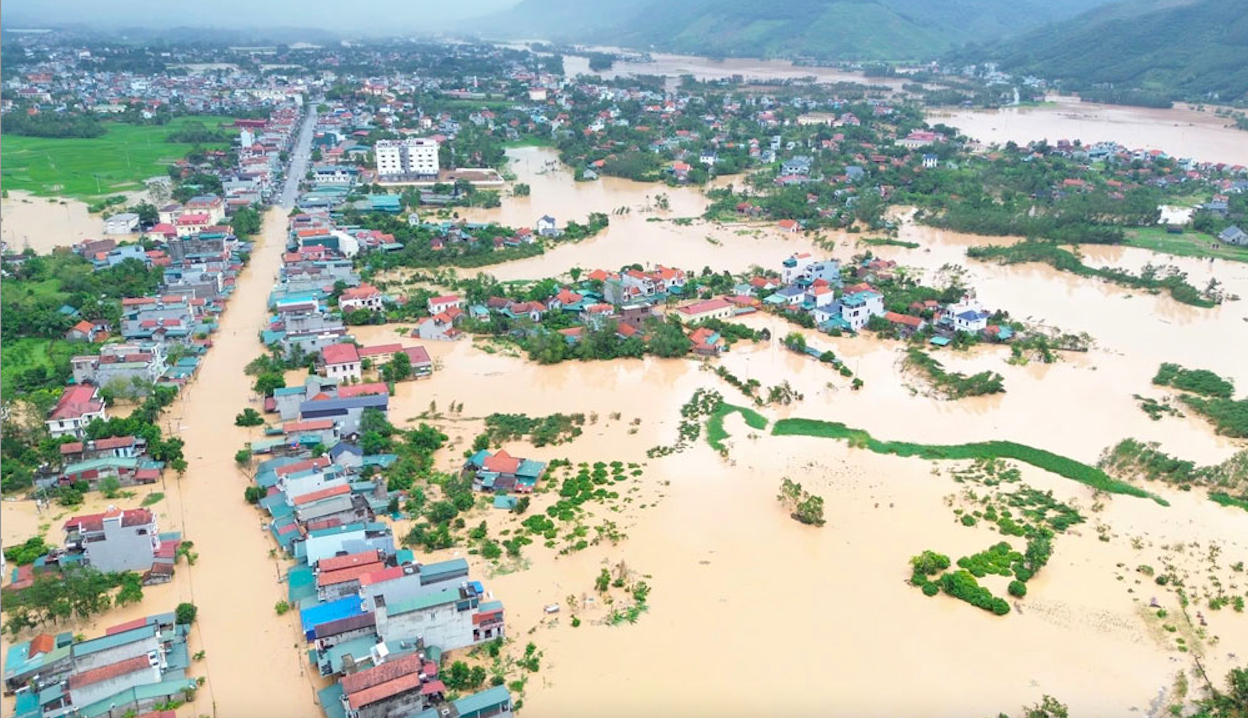 Thị trấn An Châu, Sơn Động, Bắc Giang chìm trong biển nước.