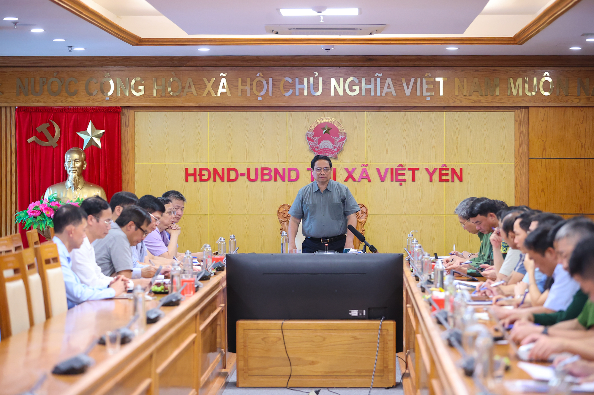 Thủ tướng y&ecirc;u cầu c&aacute;c địa phương huy động cả hệ thống ch&iacute;nh trị v&agrave;o cuộc - Ảnh: VGP