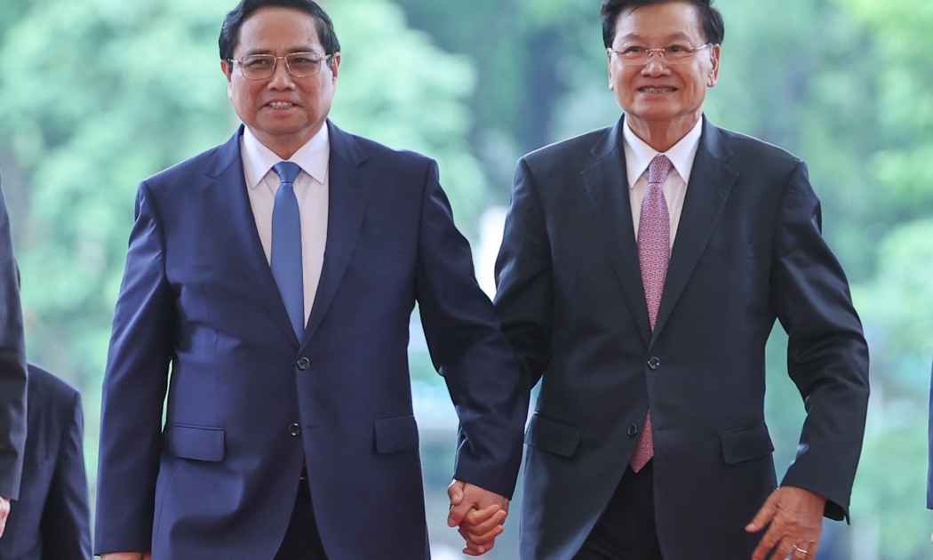 Thủ tướng Phạm Minh Chính nhiệt liệt chúc mừng Tổng Bí thư, Chủ tịch nước Lào Thongloun Sisoulith thăm cấp Nhà nước tới Việt Nam - Ảnh: VGP