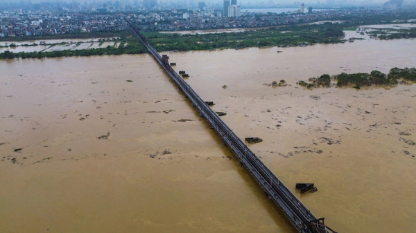 Lũ trên sông Hồng tại Hà Nội có khả năng đạt đỉnh vào trưa 11/9, trên mức báo động 2