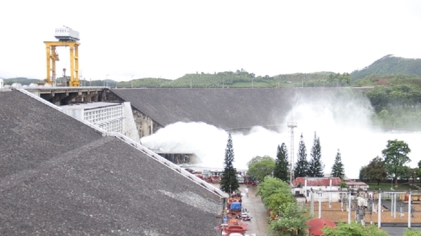 Lưu lượng nước về hồ đang giảm dần, Thủy điện Thác Bà vẫn an toàn