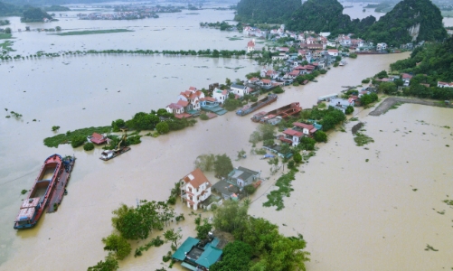 Ninh Bình lệnh di dân vùng phân lũ, xả lũ 