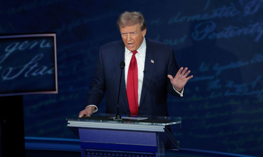 Cựu Tổng thống Donald Trump trong cuộc tranh luận với Phó Tổng thống Kamala Harris - Ảnh: Getty Images