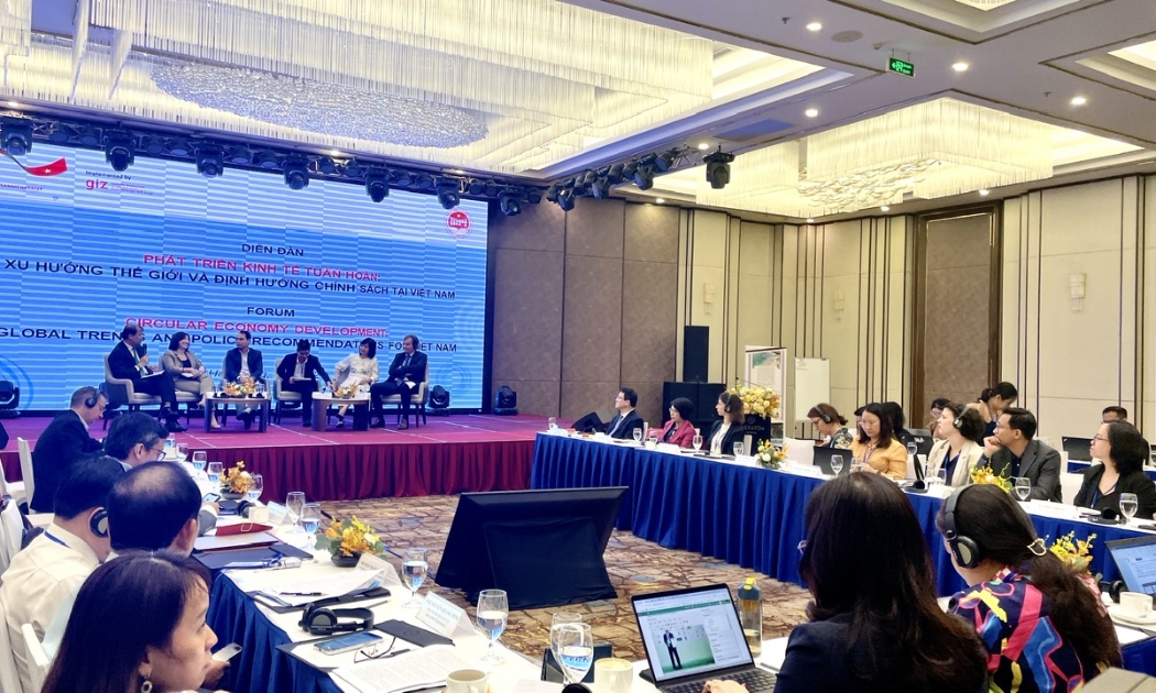 Diễn đàn Phát triển kinh tế tuần hoàn “Xu hướng thế giới và định hướng chính sách tại Việt Nam”.