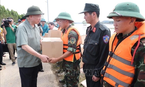 Tổng Bí thư, Chủ tịch nước Tô Lâm kiểm tra công tác phòng, chống lụt bão tại Tuyên Quang