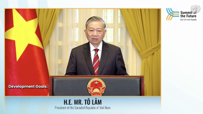 Vietnam pledges contribution to a brighter future: top leader