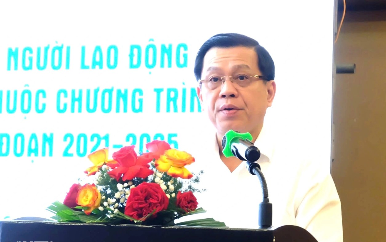 Thứ trưởng Bộ Lao động – Thương binh và Xã hội Nguyễn Bá Hoan nhấn mạnh đóng góp của công tác đưa lao động đi làm việc ở nước ngoài. Ảnh: MOLISA.