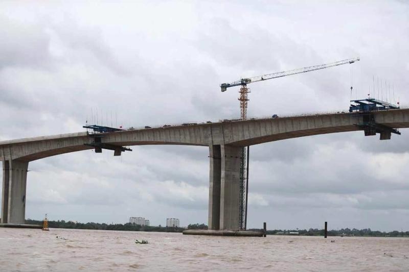 Two main sections of Nhon Trach bridge of HCM City's Ring Road 3 connected