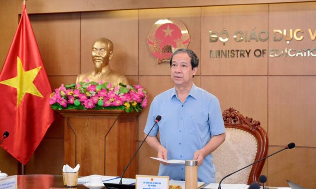 Bộ trưởng Nguyễn Kim Sơn phát biểu tại cuộc họp. Ảnh: MOET.