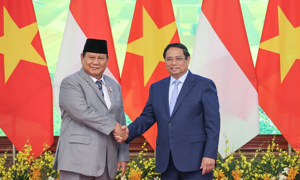 Thủ tướng Phạm Minh Chính và Tổng thống đắc cử Indonesia Prabowo Subianto - Ảnh: VGP